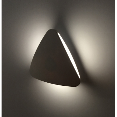 1101481 LUZ NOCHE LED TRIANGULAR C/SENSOR 0,3W