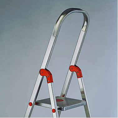 NOR036 ESCALERA NORMA 220 3 PELDAÑOS