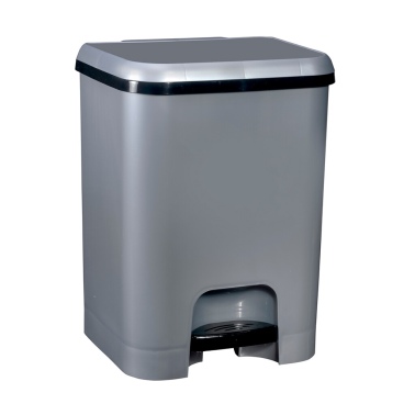3162 CUBO DE BASURA CON PEDAL CLASS 20L PLATA