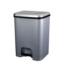2572 CUBO DE BASURA CON PEDAL CLASS 26L PLATA